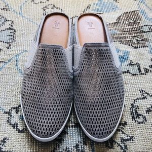 Frye Melanie Gore Perf Mule Silver